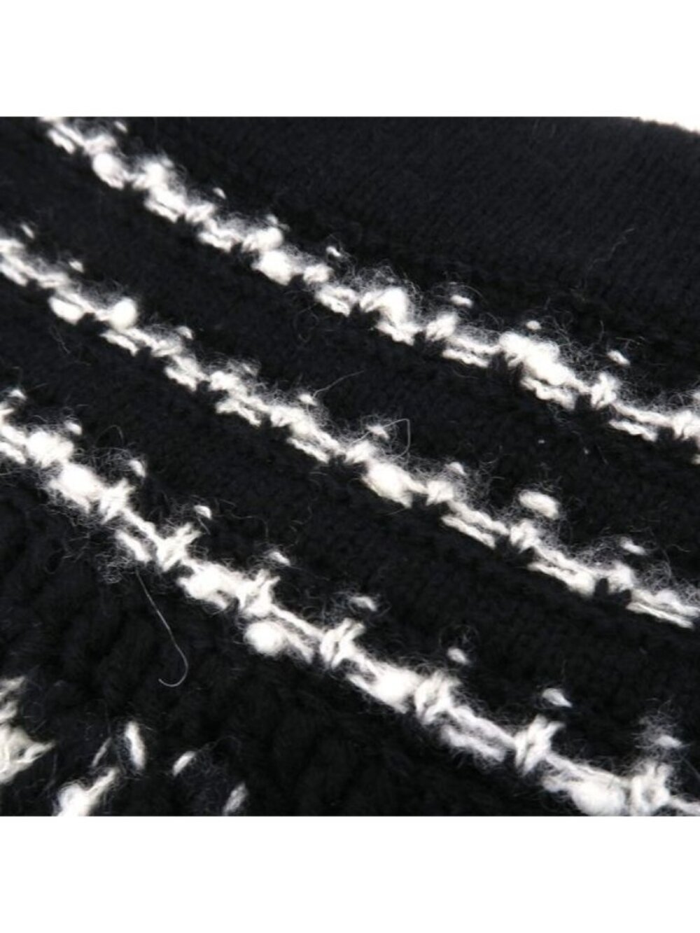 Chanel Skirt Size 36 - Picture 7 of 10
